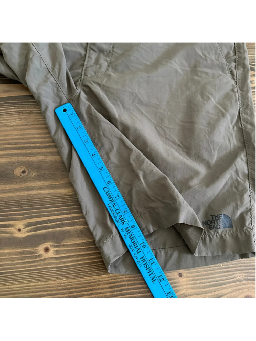 Men's The North Face Shorts Size 36 Gray Flat Front Nylon Hiking Outdoor